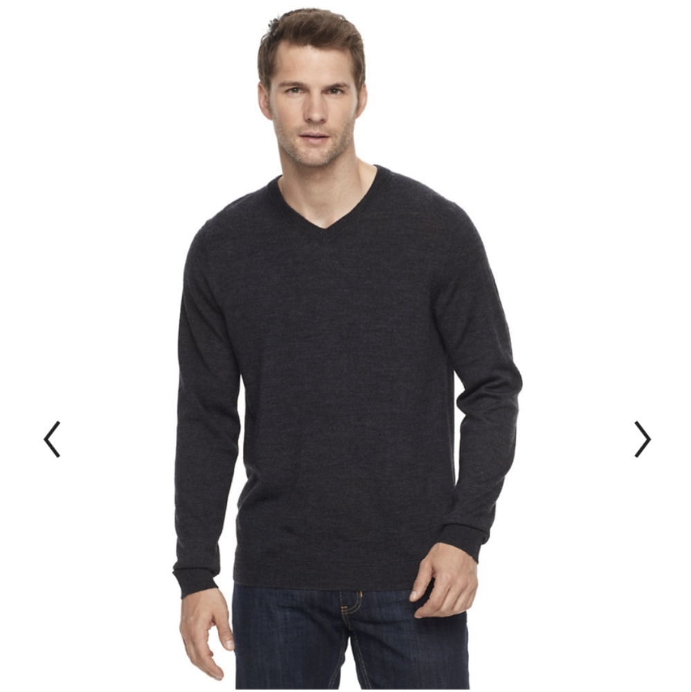 Men's v-neck merino wool sweater
